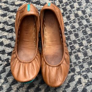 TIEKS Ballet Flats, Tan Size 9. In good condition!